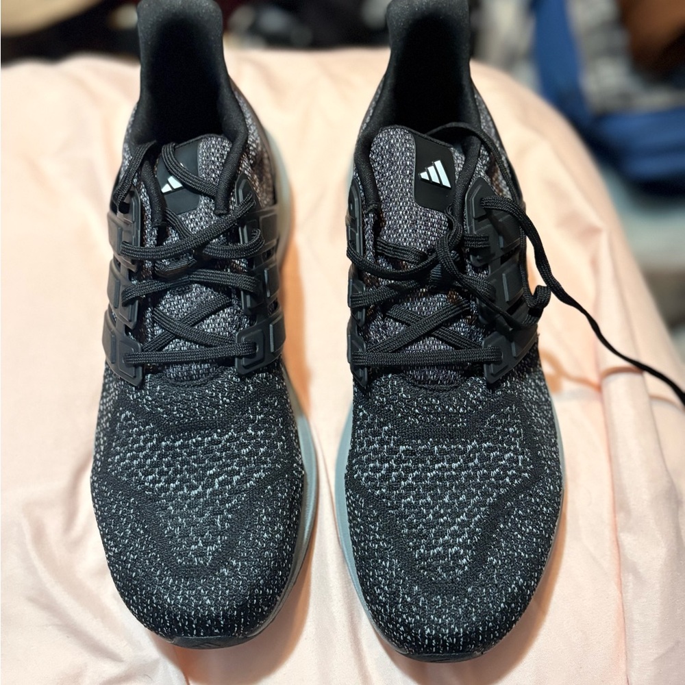 Adidas Ultradream Men’s Black and Gray Sneakers